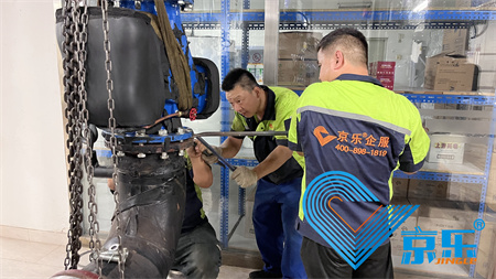 冷水機(jī)維修 冷水機(jī)維修