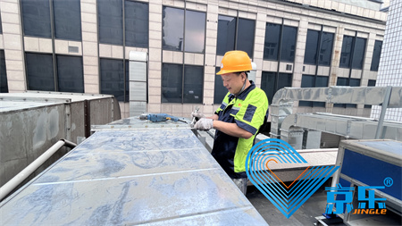 中央空調(diào)安裝維保5大避坑指南 省40%費(fèi)用的官方認(rèn)證方案