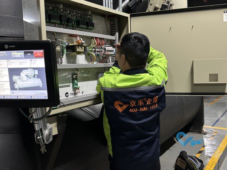 冷卻水泵自動變頻控制柜安裝 冷卻水泵自動變頻控制柜安裝