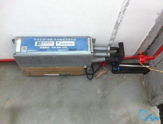 中央空調風口滴水原因，怎么維修