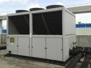 制冷機組壓縮機進水維修